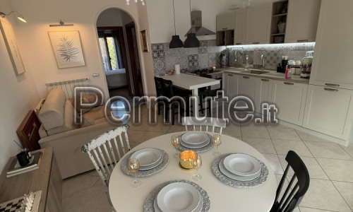 Trilocale con giardino arredato, palazzina del 2012